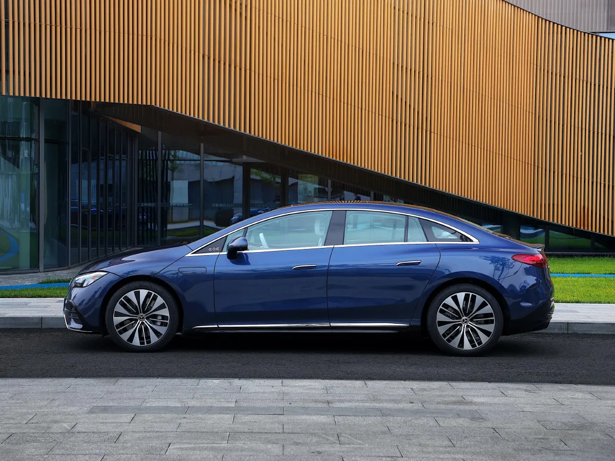 Mercedes-Benz EQE Class,autocango,china used car exporter,china ev exporter,chinese used car exporter,chinese used ev exporter
