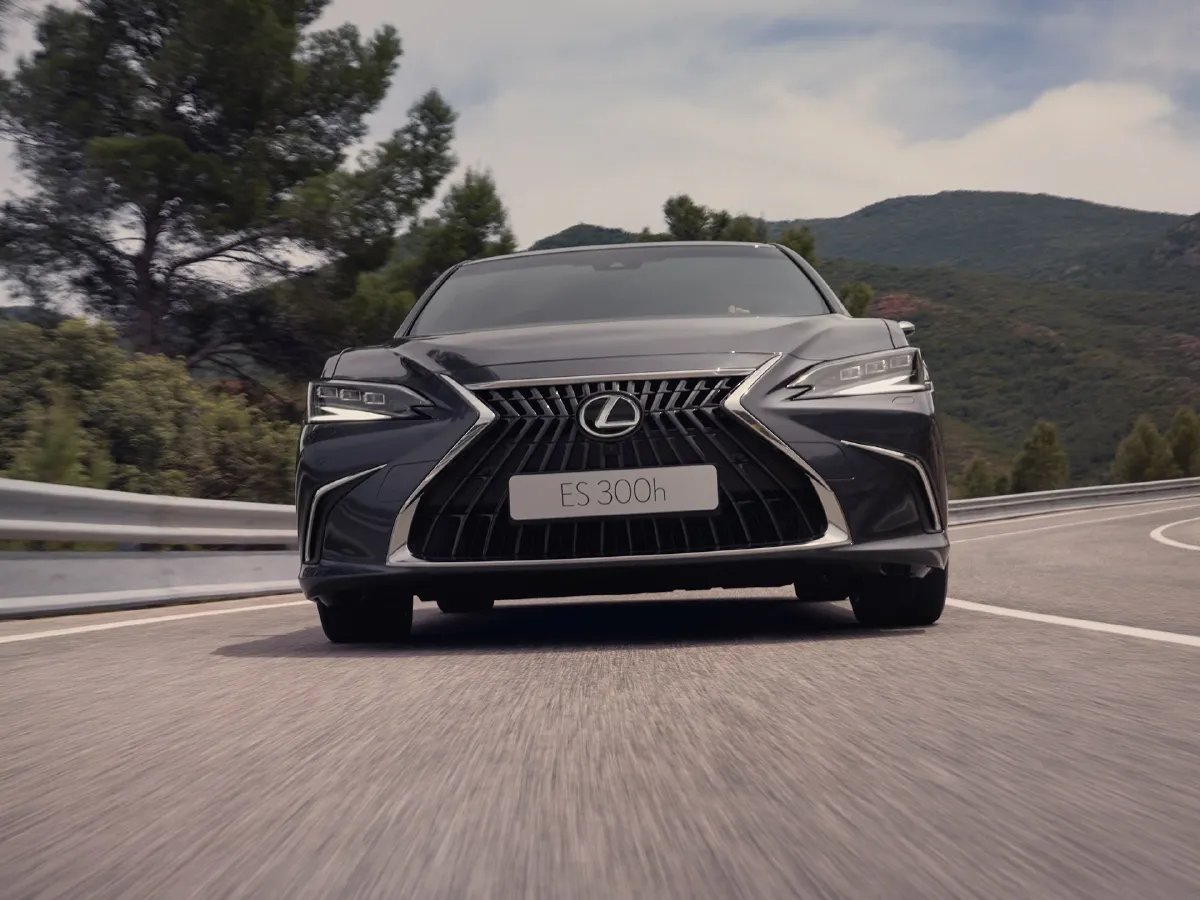 Lexus ES,autocango,china used car exporter,china ev exporter,chinese used car exporter,chinese used ev exporter