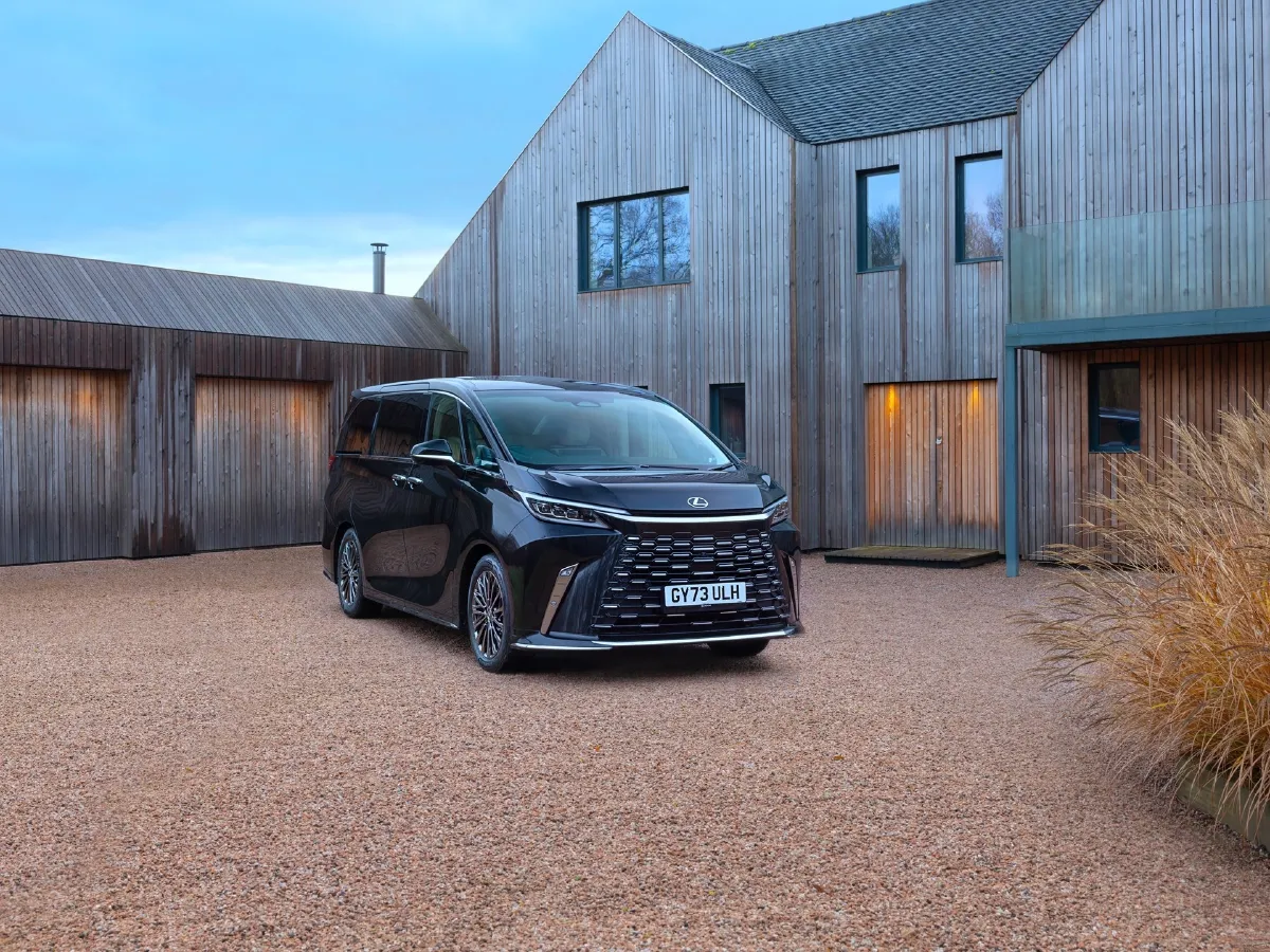 Lexus LM,autocango,china used car exporter,china ev exporter,chinese used car exporter,chinese used ev exporter