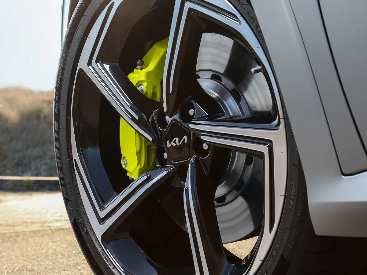 Kia EV6,autocango,china used car exporter,china ev exporter,chinese used car exporter,chinese used ev exporter