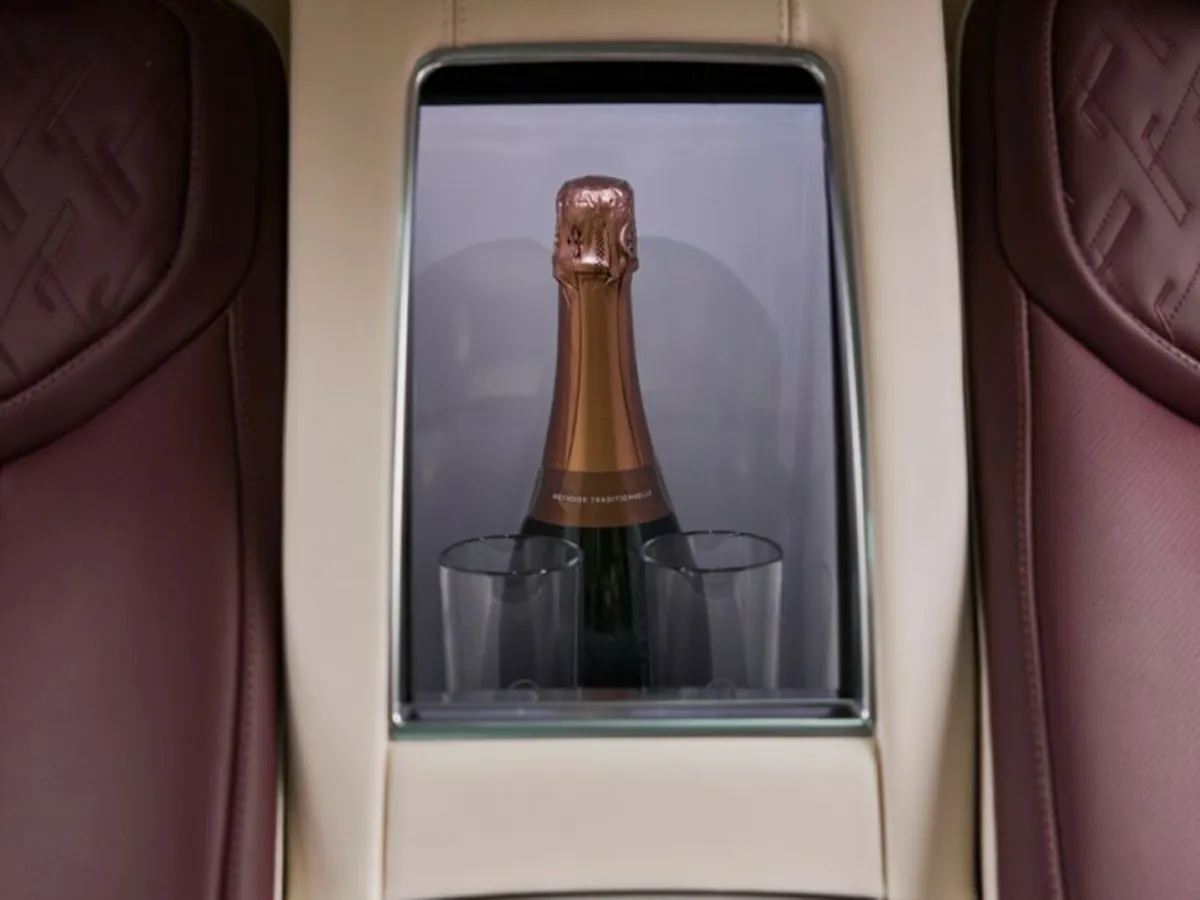 Land Rover Range Rover,autocango,china used car exporter,china ev exporter,chinese used car exporter,chinese used ev exporter