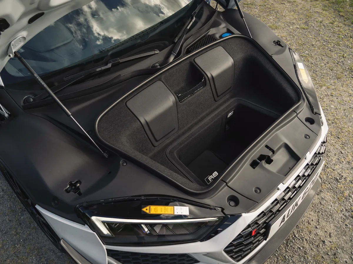 Audi R8,autocango,china used car exporter,china ev exporter,chinese used car exporter,chinese used ev exporter