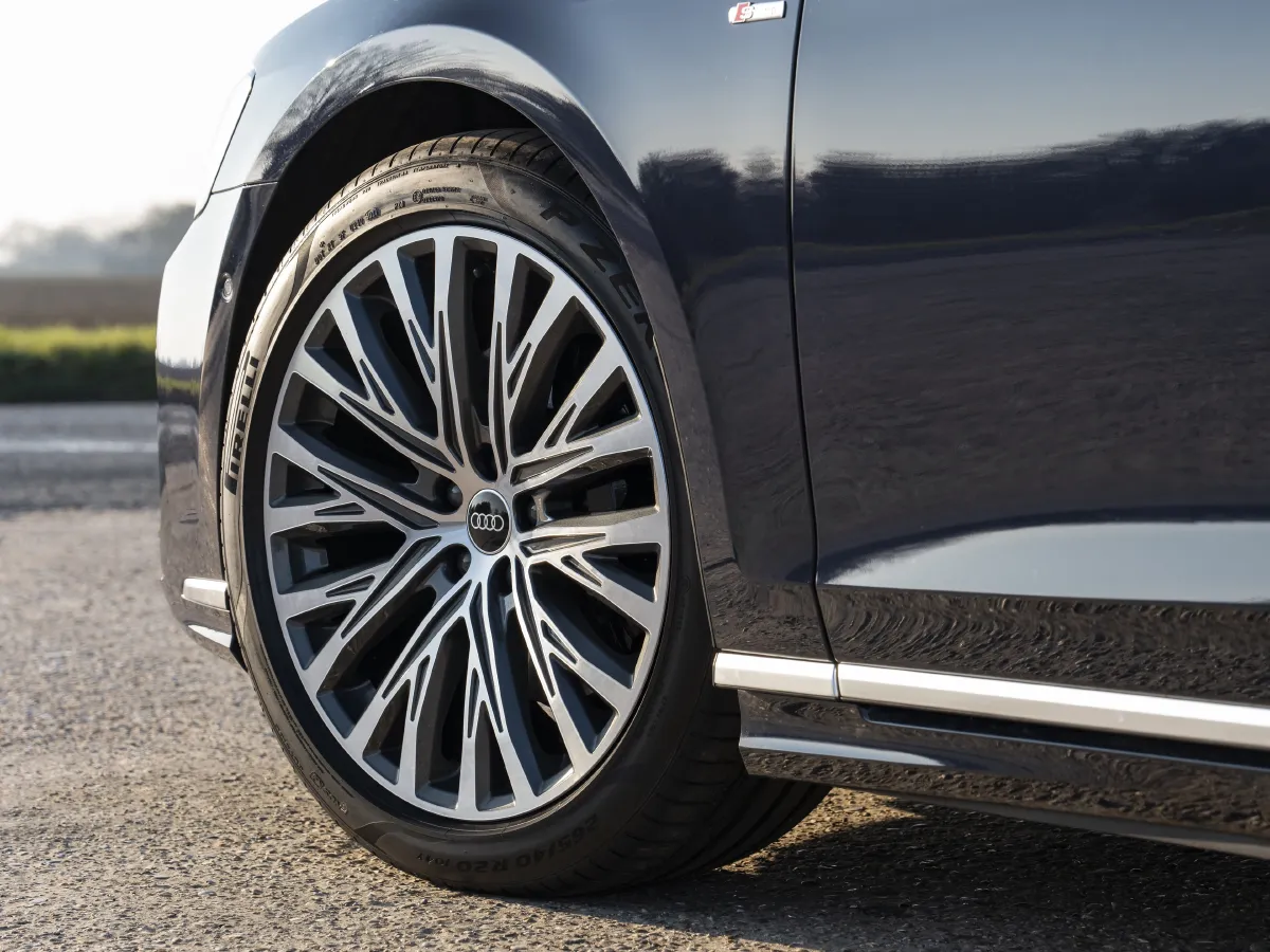 Audi A8,autocango,china used car exporter,china ev exporter,chinese used car exporter,chinese used ev exporter Audi A8,autocango,china used car exporter,china ev exporter,chinese used car exporter,chinese used ev exporter