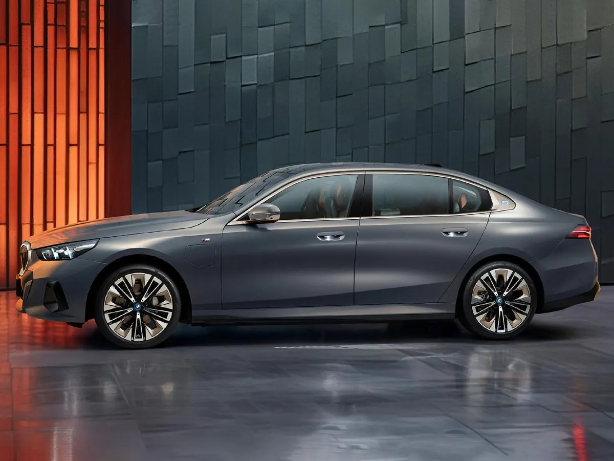 BMW i5,autocango,china used car exporter,china ev exporter,chinese used car exporter,chinese used ev exporter