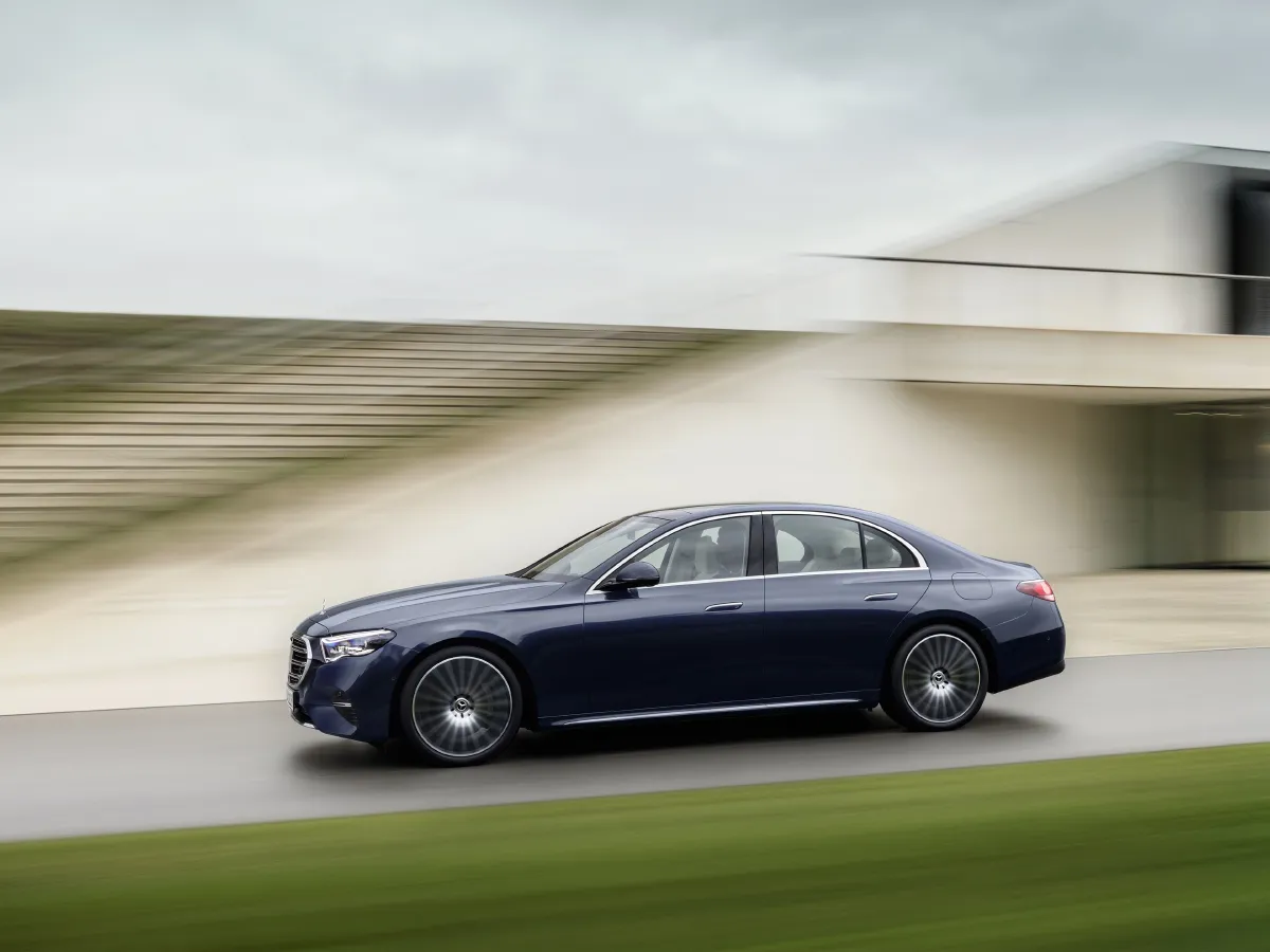 Mercedes-Benz E Class,autocango,china used car exporter,china ev exporter,chinese used car exporter,chinese used ev exporter