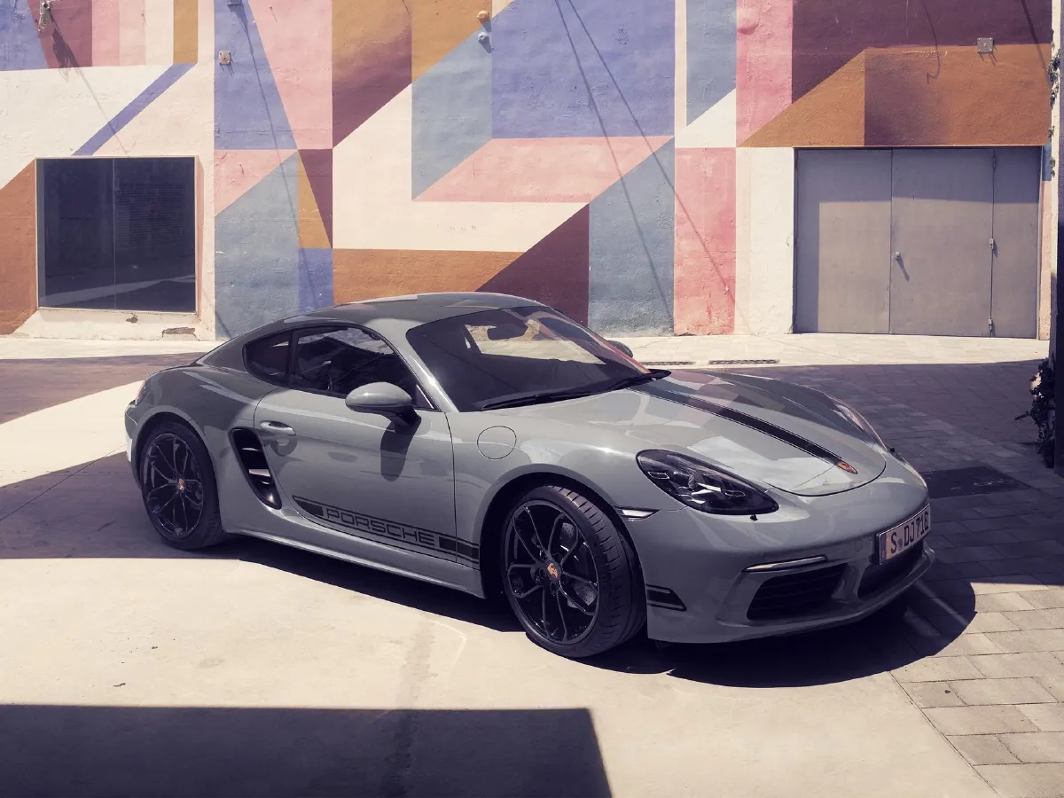 Porsche 718,autocango,china used car exporter,china ev exporter,chinese used car exporter,chinese used ev exporter