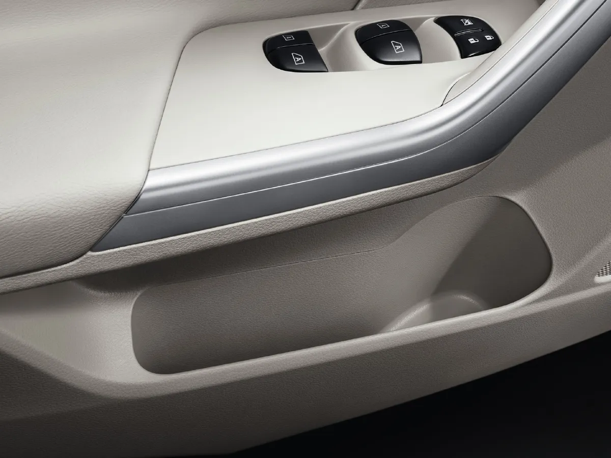 Venucia T90,autocango,china used car exporter,china ev exporter,chinese used car exporter,chinese used ev exporter