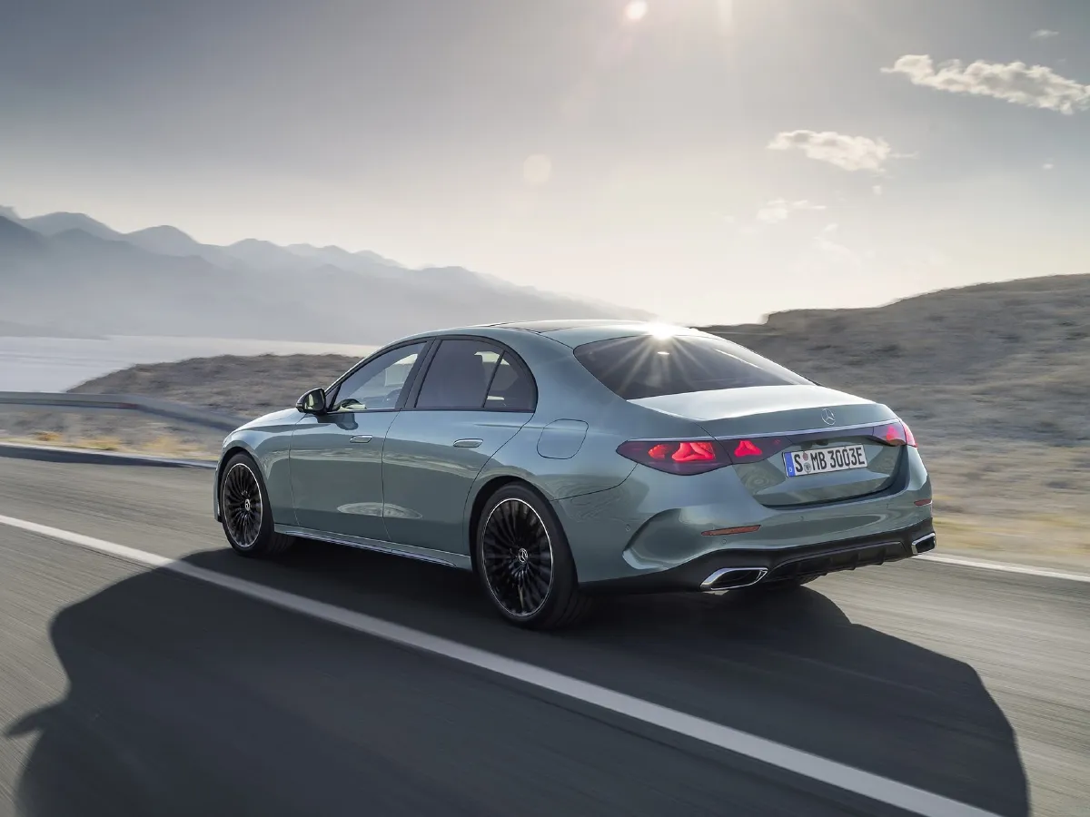 Mercedes-Benz E Class,autocango,china used car exporter,china ev exporter,chinese used car exporter,chinese used ev exporter