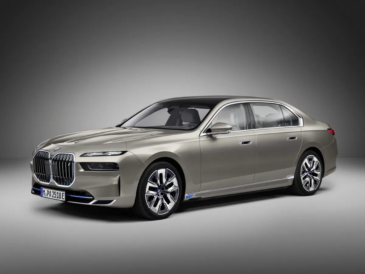 BMW i7,autocango,china used car exporter,china ev exporter,chinese used car exporter,chinese used ev exporter