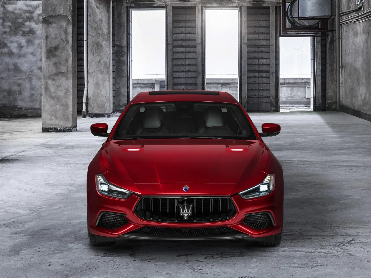 Maserati Ghibli,autocango,china used car exporter,china ev exporter,chinese used car exporter,chinese used ev exporter