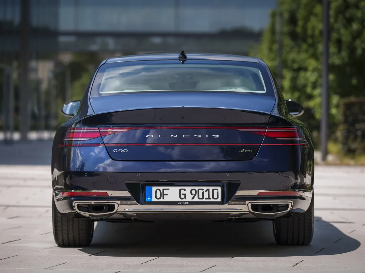 Genesis G90,autocango,china used car exporter,china ev exporter,chinese used car exporter,chinese used ev exporter