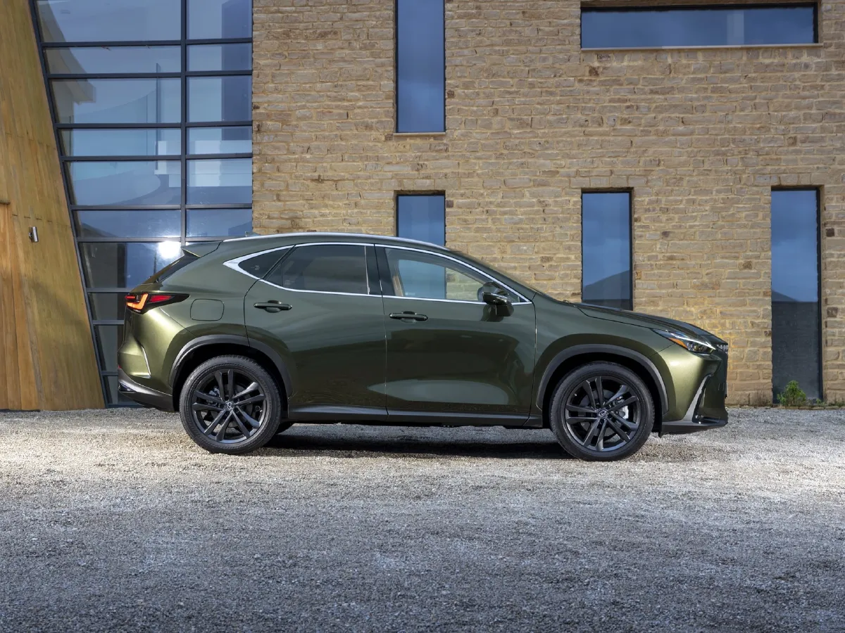 2024 Lexus NX 2.5L 185HP L4 E-CVT PHEV 16KWH,autocango,china used car exporter,china ev exporter,chinese used car exporter,chinese used ev exporter