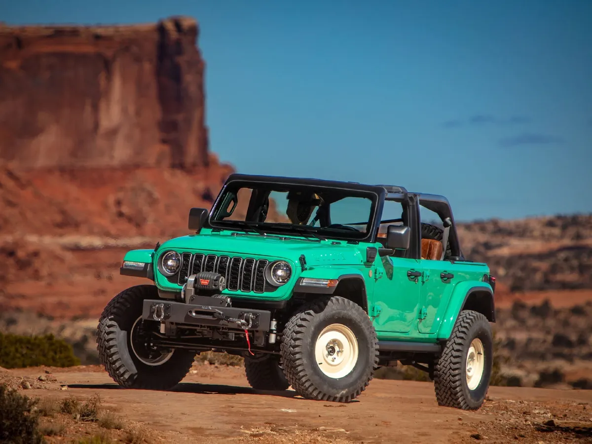 2015 Jeep Wrangler 2.8T 200HP L4 5AT,autocango,china used car exporter,china ev exporter,chinese used car exporter,chinese used ev exporter