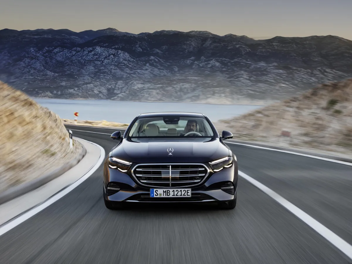 Mercedes-Benz E Class,autocango,china used car exporter,china ev exporter,chinese used car exporter,chinese used ev exporter