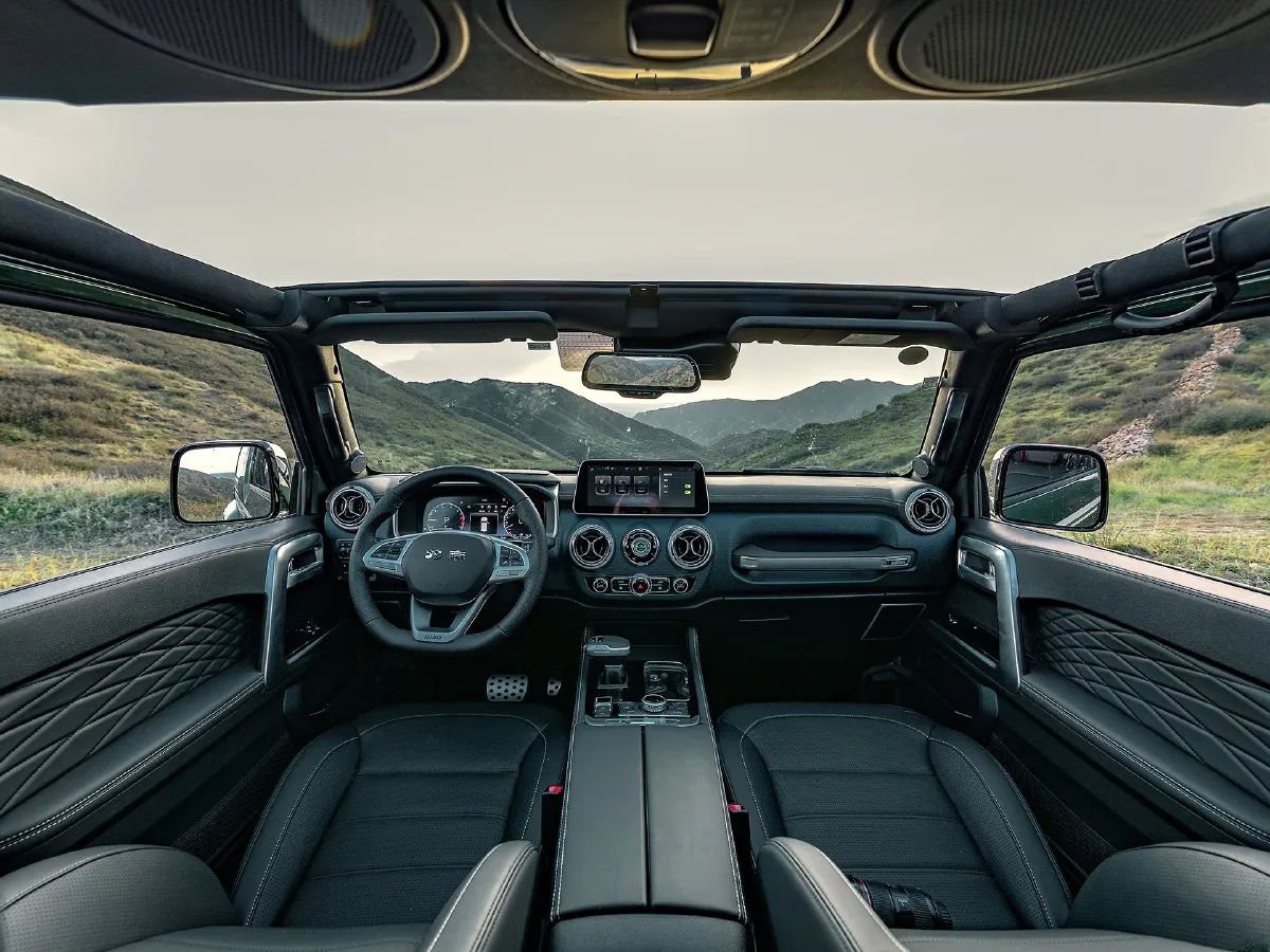 Beijing BJ40,autocango,china used car exporter,china ev exporter,chinese used car exporter,chinese used ev exporter