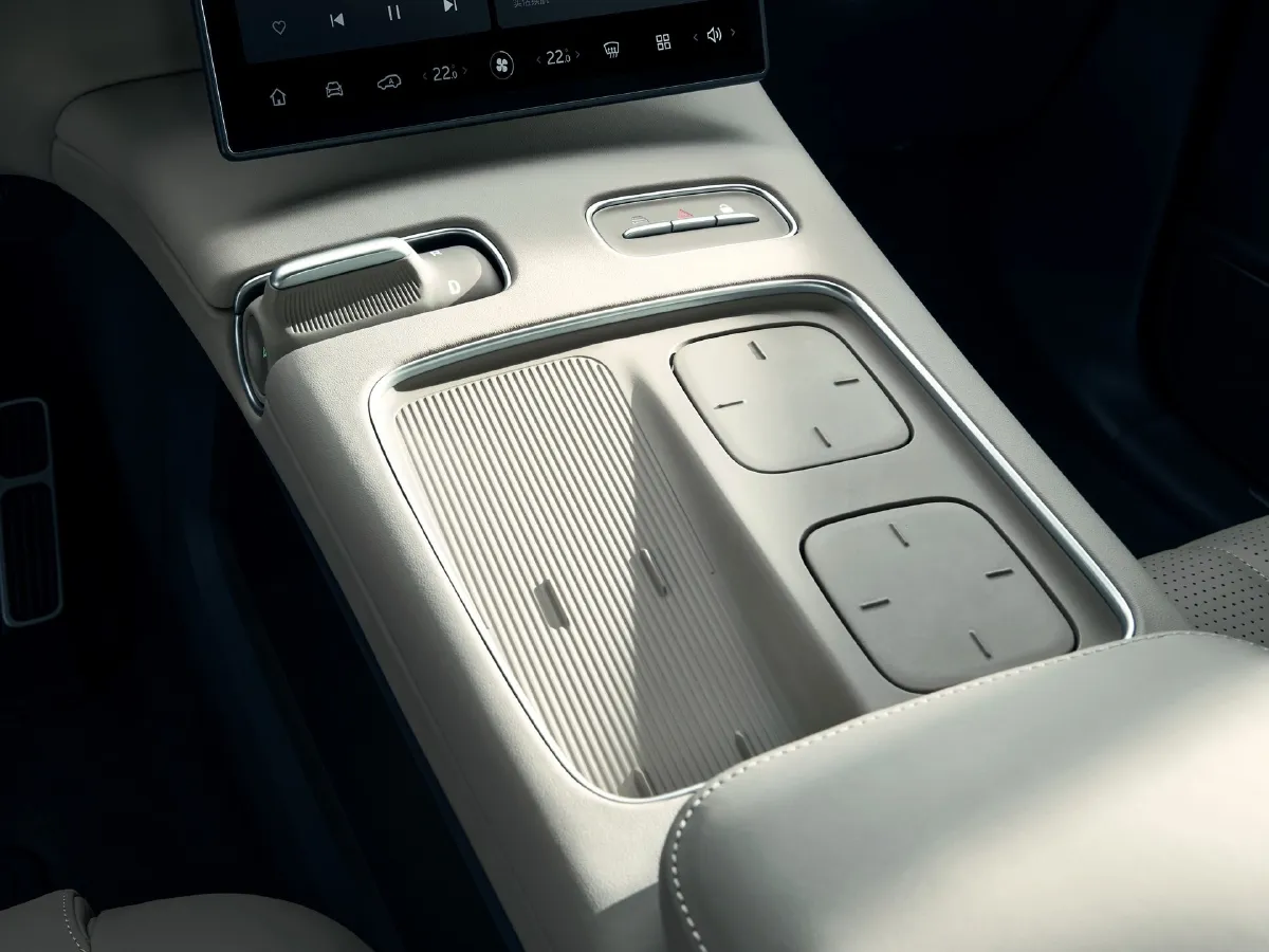 NIO ES8,autocango,china used car exporter,china ev exporter,chinese used car exporter,chinese used ev exporter