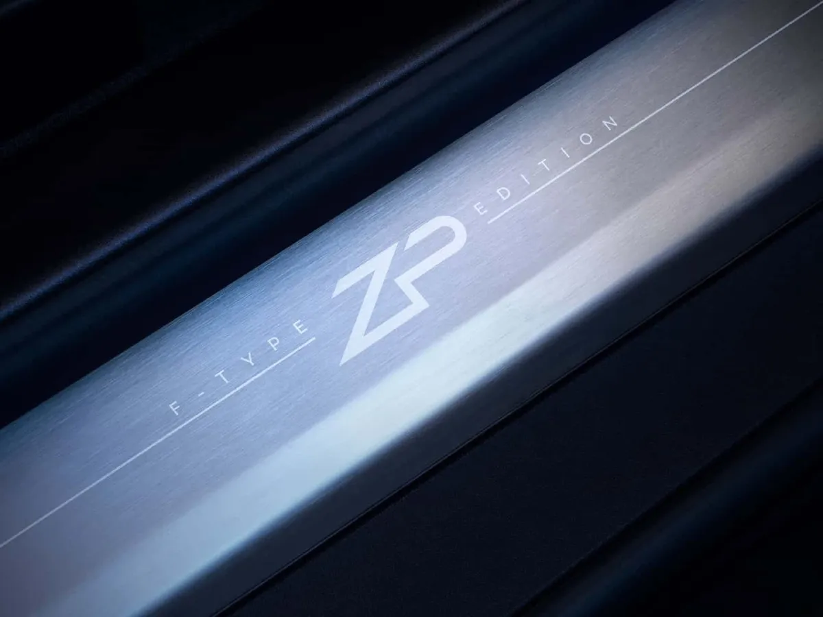 Jaguar F-TYPE,autocango,china used car exporter,china ev exporter,chinese used car exporter,chinese used ev exporter