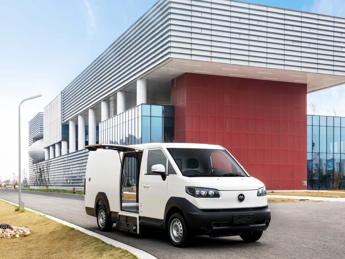 New Gonow AoTeng,autocango,china used car exporter,china ev exporter,chinese used car exporter,chinese used ev exporter