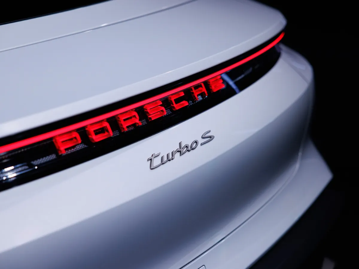 Porsche Taycan,autocango,china used car exporter,china ev exporter,chinese used car exporter,chinese used ev exporter Porsche Taycan,autocango,china used car exporter,china ev exporter,chinese used car exporter,chinese used ev exporter