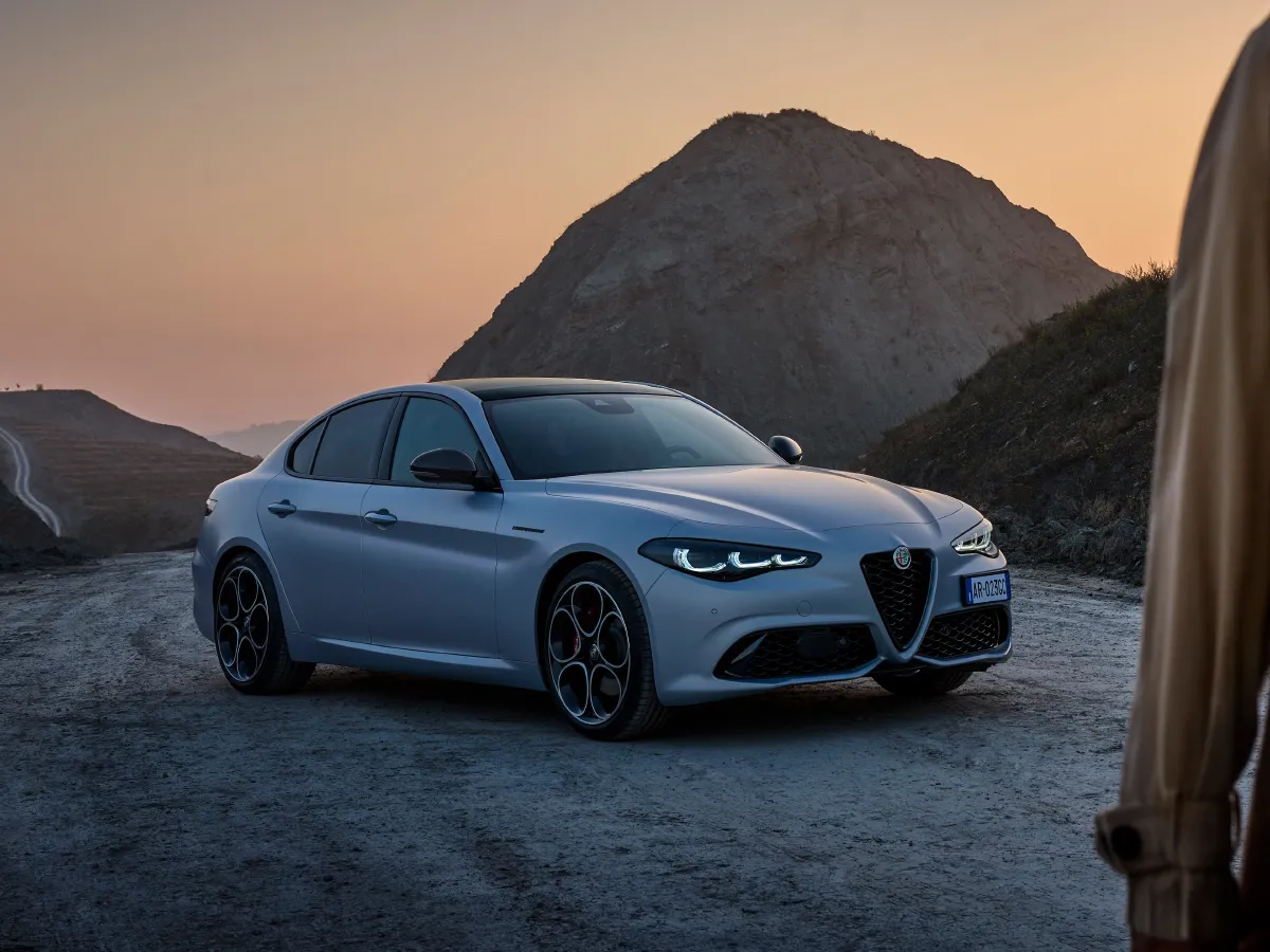 Alfa Romeo Giulia,autocango,china used car exporter,china ev exporter,chinese used car exporter,chinese used ev exporter