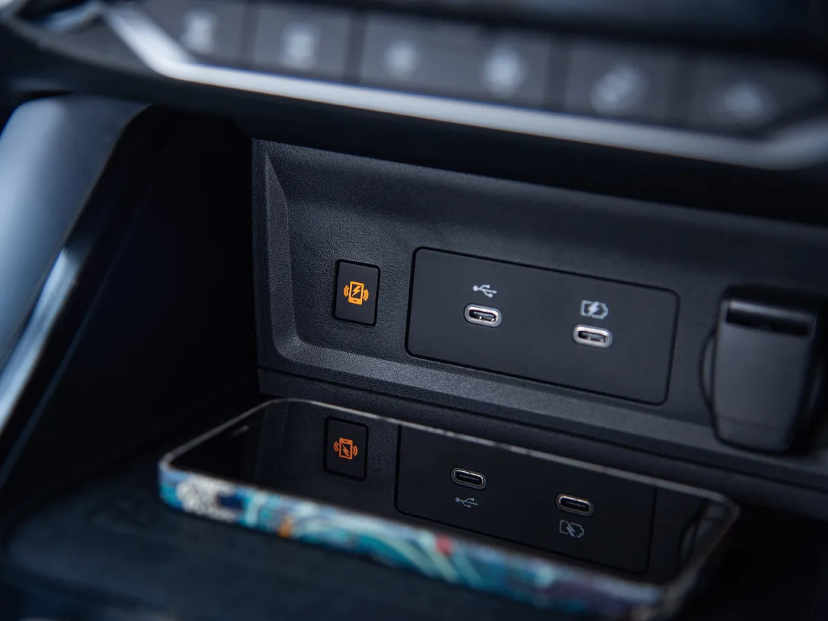 Nissan Sylphy,autocango,china used car exporter,china ev exporter,chinese used car exporter,chinese used ev exporter