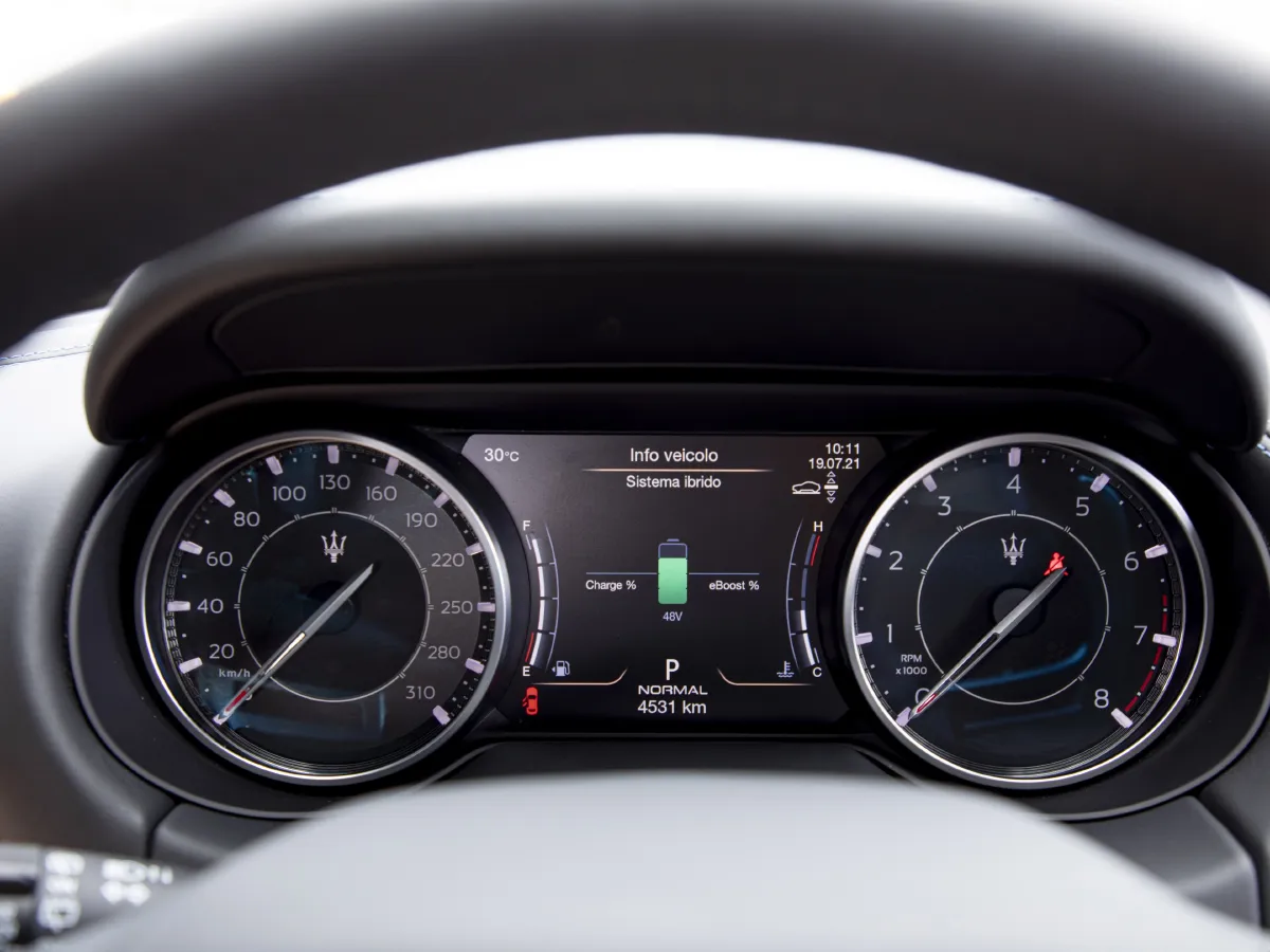 Maserati Levante,autocango,china used car exporter,china ev exporter,chinese used car exporter,chinese used ev exporter