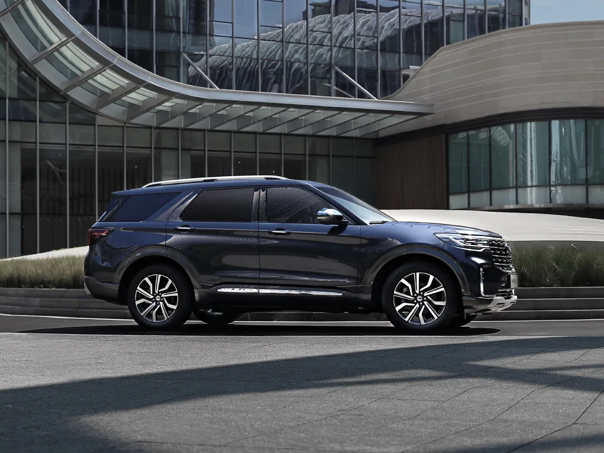 Ford Explorer,autocango,china used car exporter,china ev exporter,chinese used car exporter,chinese used ev exporter