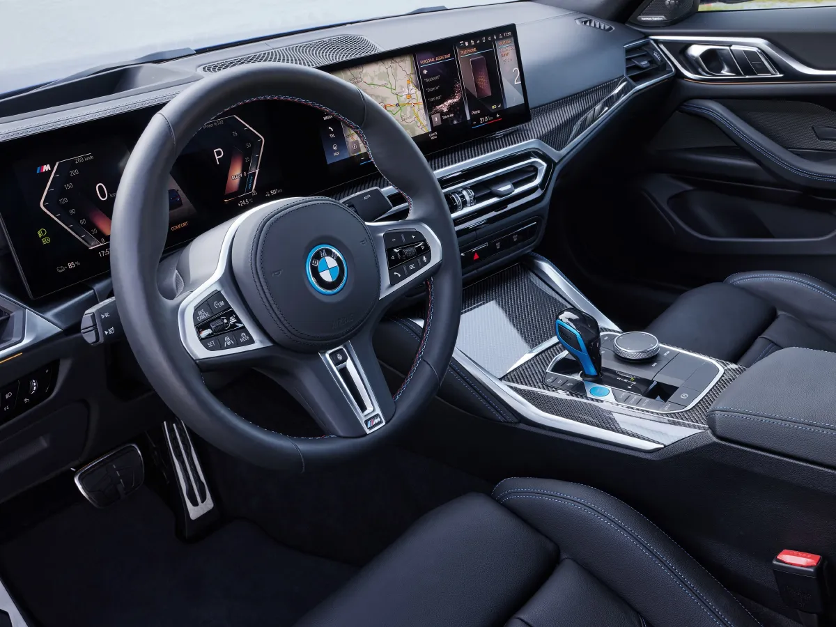 BMW i4,autocango,china used car exporter,china ev exporter,chinese used car exporter,chinese used ev exporter