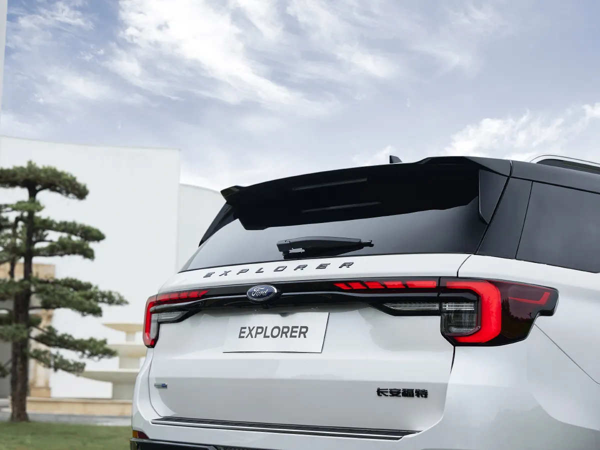 Ford Explorer,autocango,china used car exporter,china ev exporter,chinese used car exporter,chinese used ev exporter