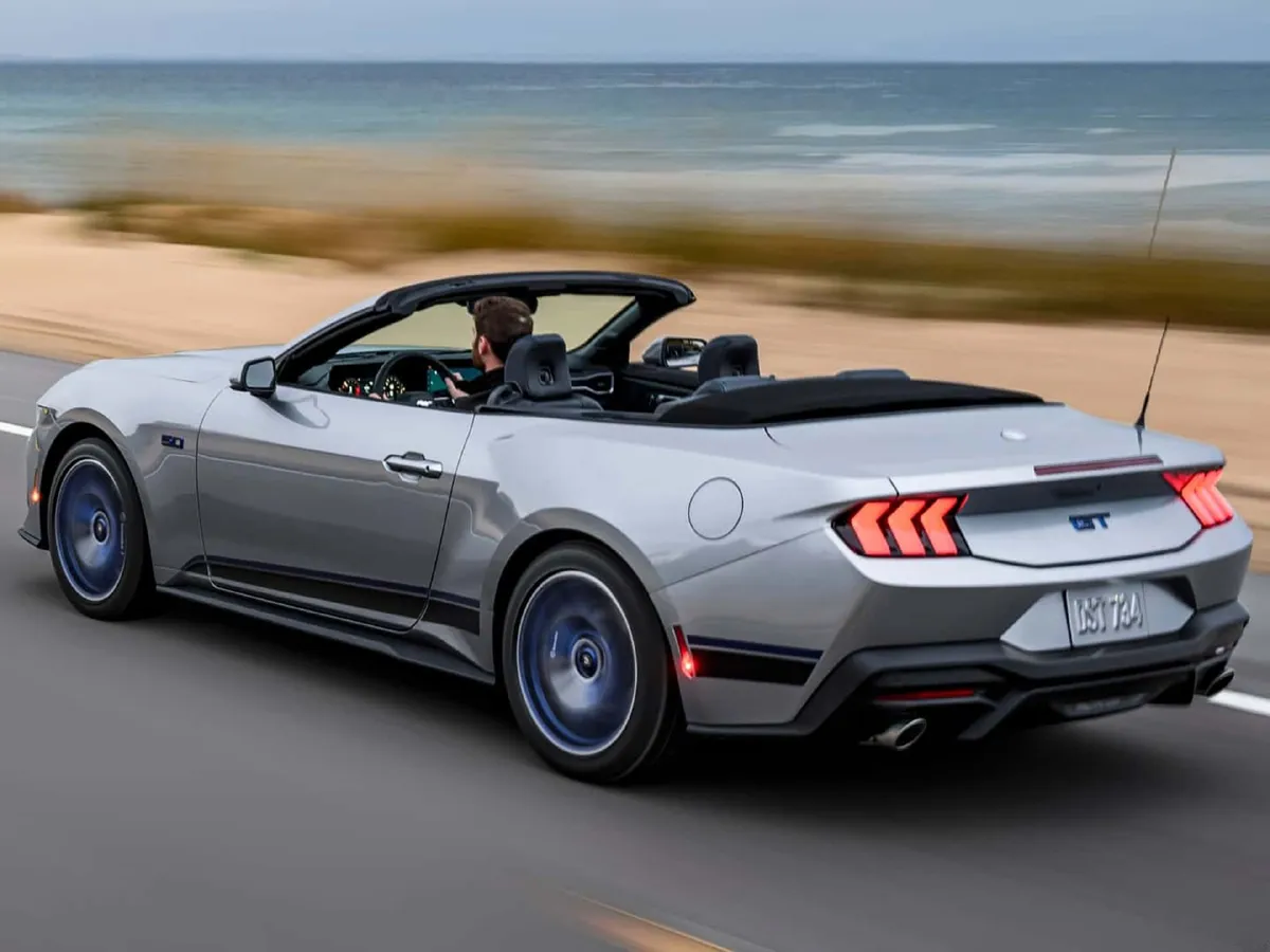 Ford Mustang,autocango,china used car exporter,china ev exporter,chinese used car exporter,chinese used ev exporter