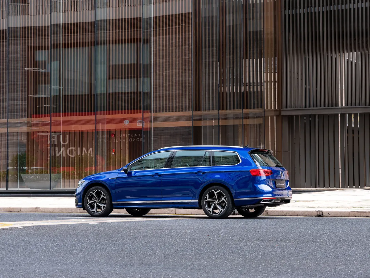 Volkswagen Alltrack,autocango,china used car exporter,china ev exporter,chinese used car exporter,chinese used ev exporter