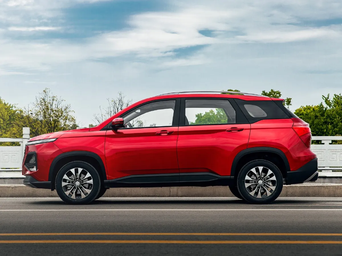 2018 BaoJun 530 1.8L 137HP L4 5AMT,autocango,china used car exporter,china ev exporter,chinese used car exporter,chinese used ev exporter