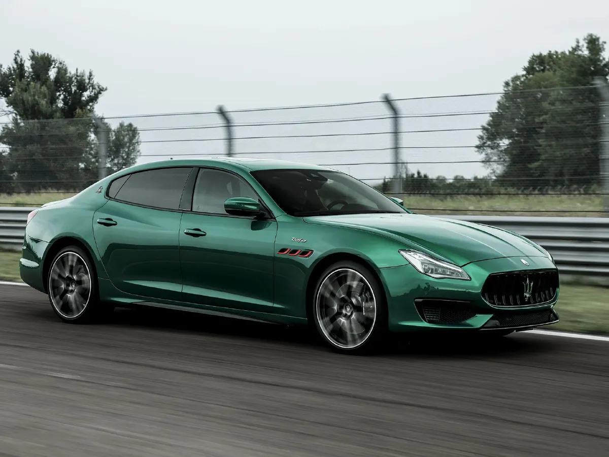 Maserati Quattroporte,autocango,china used car exporter,china ev exporter,chinese used car exporter,chinese used ev exporter