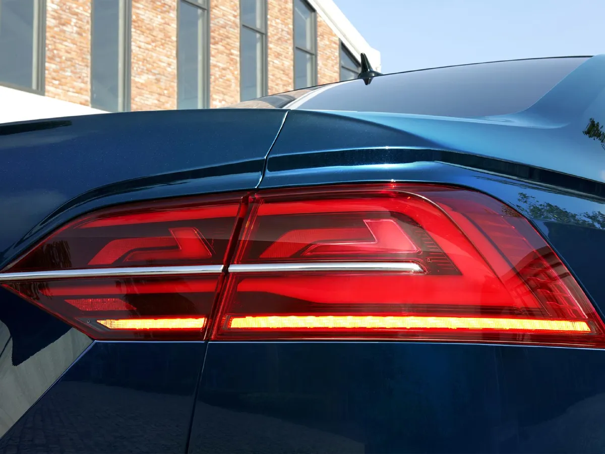 Volkswagen Phideon,autocango,china used car exporter,china ev exporter,chinese used car exporter,chinese used ev exporter