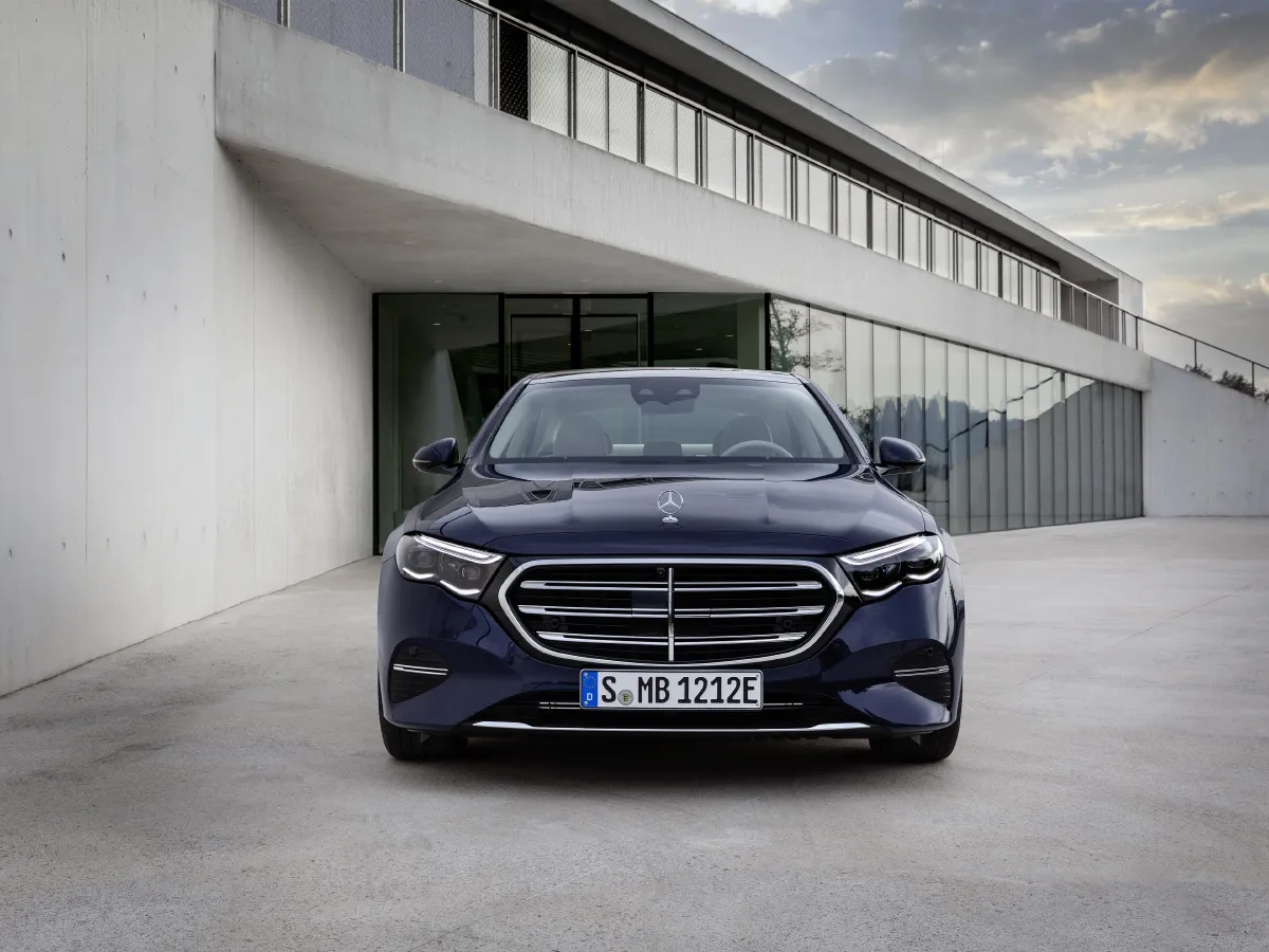 Mercedes-Benz E Class,autocango,china used car exporter,china ev exporter,chinese used car exporter,chinese used ev exporter