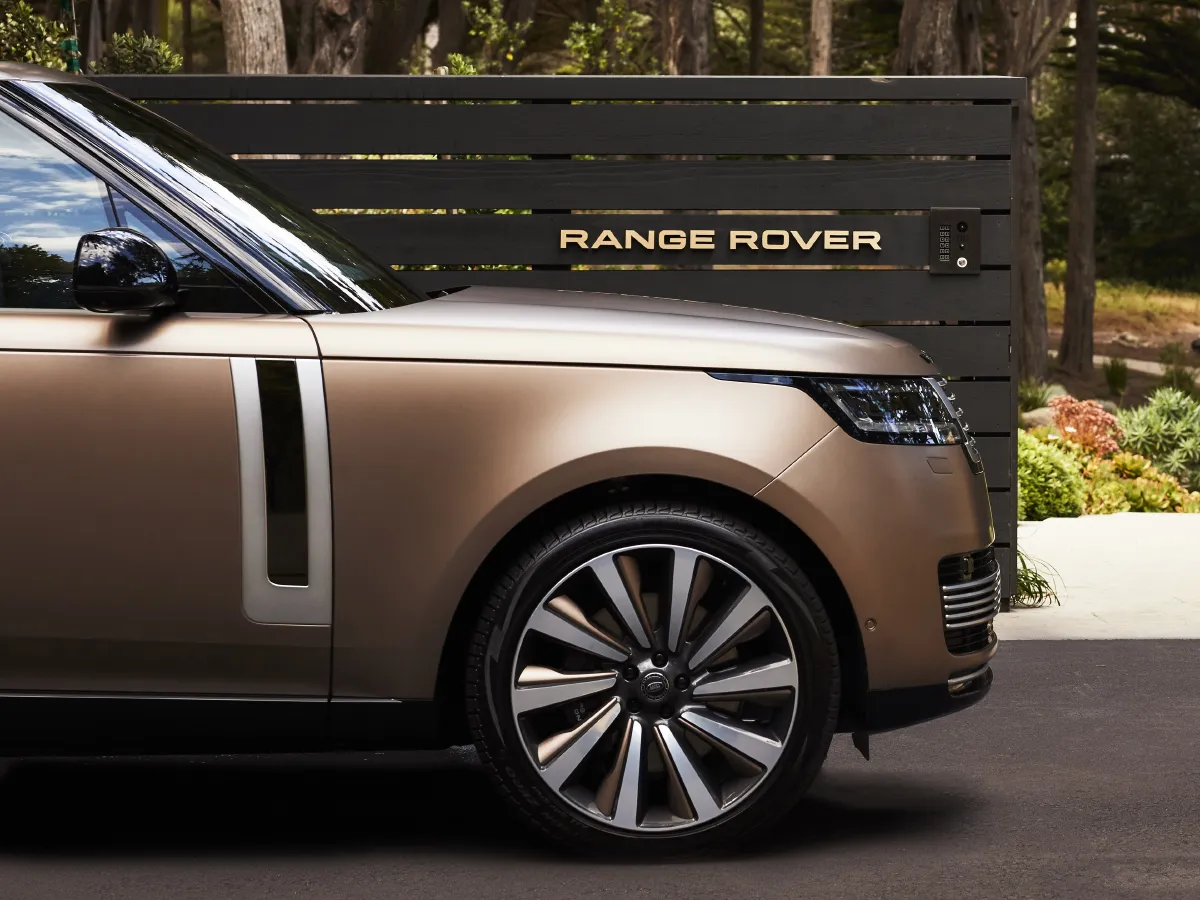 Land Rover Range Rover,autocango,china used car exporter,china ev exporter,chinese used car exporter,chinese used ev exporter