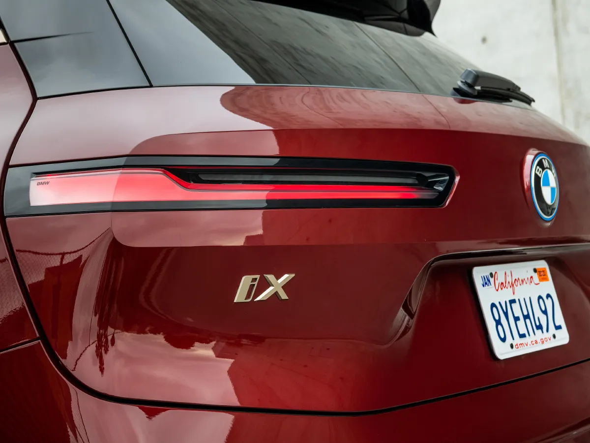 BMW iX,autocango,china used car exporter,china ev exporter,chinese used car exporter,chinese used ev exporter