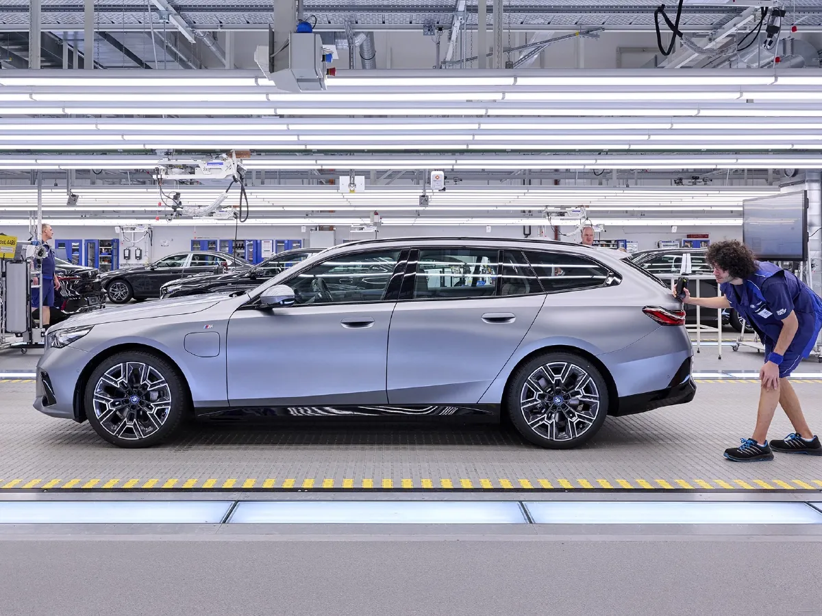 BMW i5,autocango,china used car exporter,china ev exporter,chinese used car exporter,chinese used ev exporter