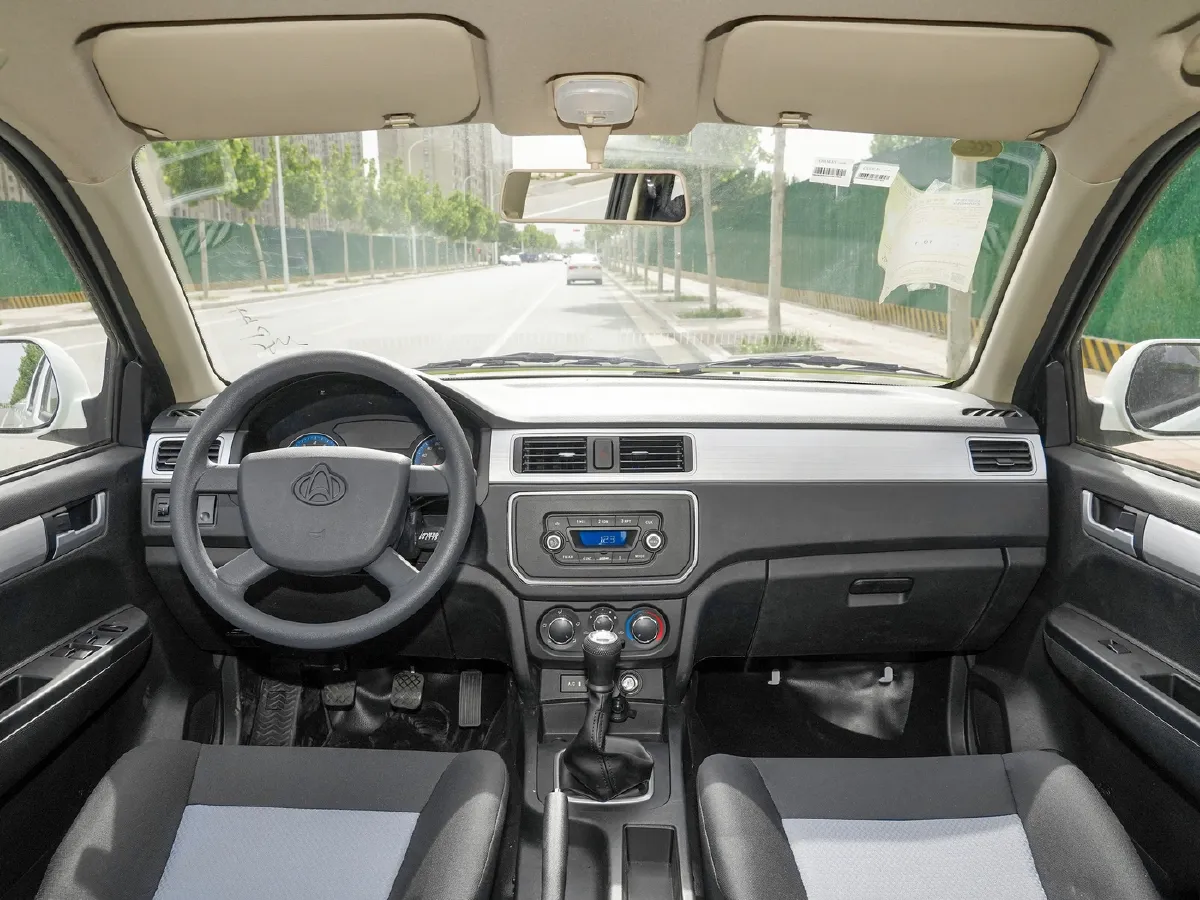 2019 ChangAn Kaicene ShenQi F30 1.5L 116HP L4 5MT,autocango,china used car exporter,china ev exporter,chinese used car exporter,chinese used ev exporter