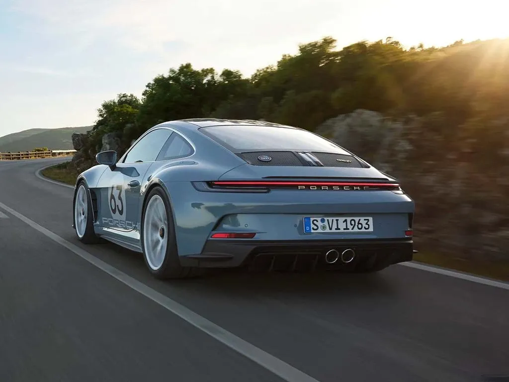 Porsche 911,autocango,china used car exporter,china ev exporter,chinese used car exporter,chinese used ev exporter