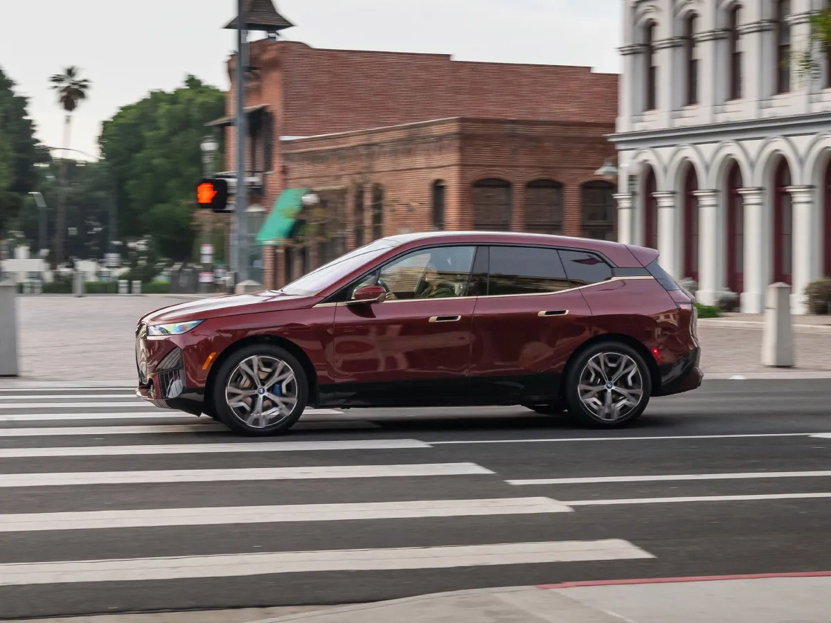 BMW iX,autocango,china used car exporter,china ev exporter,chinese used car exporter,chinese used ev exporter