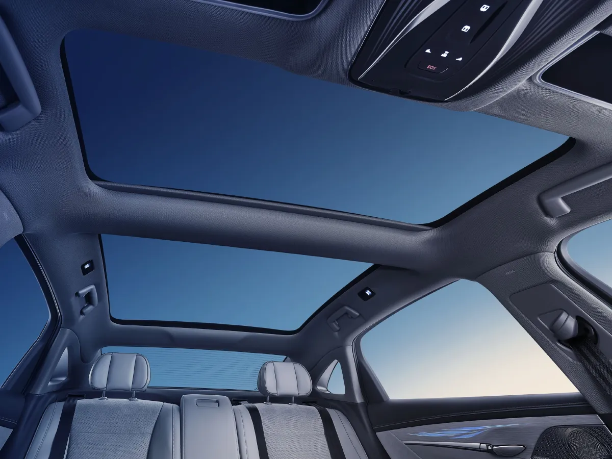 Voyah ZhuiGuang,autocango,china used car exporter,china ev exporter,chinese used car exporter,chinese used ev exporter