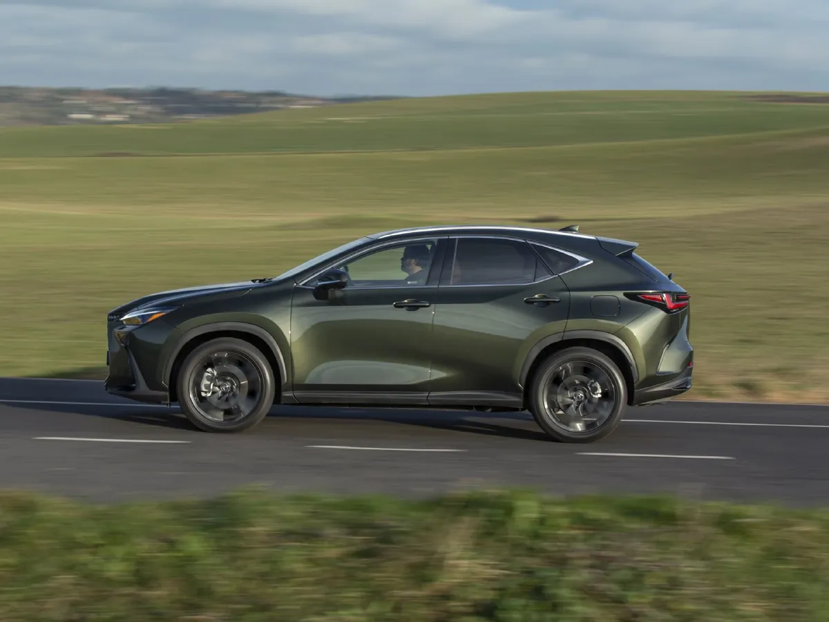 2024 Lexus NX 2.5L 185HP L4 E-CVT PHEV 16KWH,autocango,china used car exporter,china ev exporter,chinese used car exporter,chinese used ev exporter