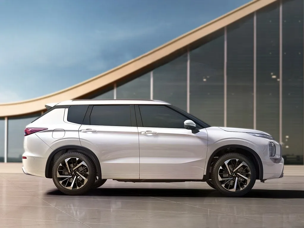 Mitsubishi Outlander,autocango,china used car exporter,china ev exporter,chinese used car exporter,chinese used ev exporter