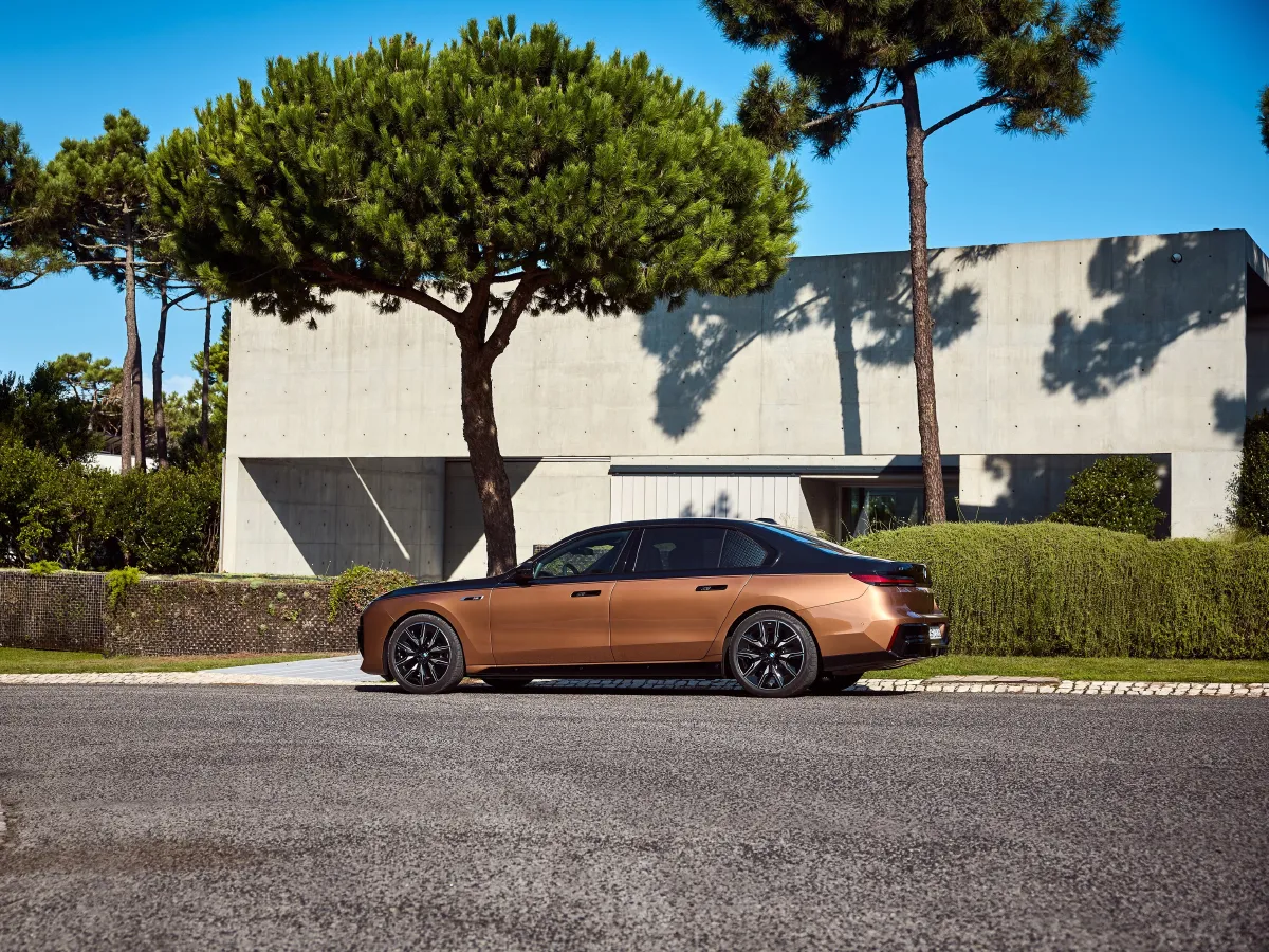 BMW i7,autocango,china used car exporter,china ev exporter,chinese used car exporter,chinese used ev exporter