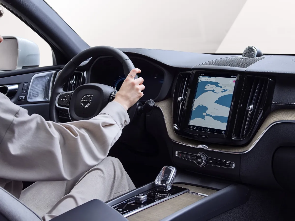 Volvo XC60 PHEV,autocango,china used car exporter,china ev exporter,chinese used car exporter,chinese used ev exporter Volvo XC60 PHEV,autocango,china used car exporter,china ev exporter,chinese used car exporter,chinese used ev exporter