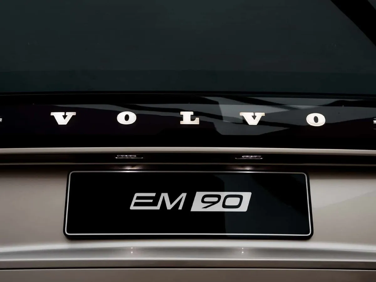 Volvo EM90,autocango,china used car exporter,china ev exporter,chinese used car exporter,chinese used ev exporter
