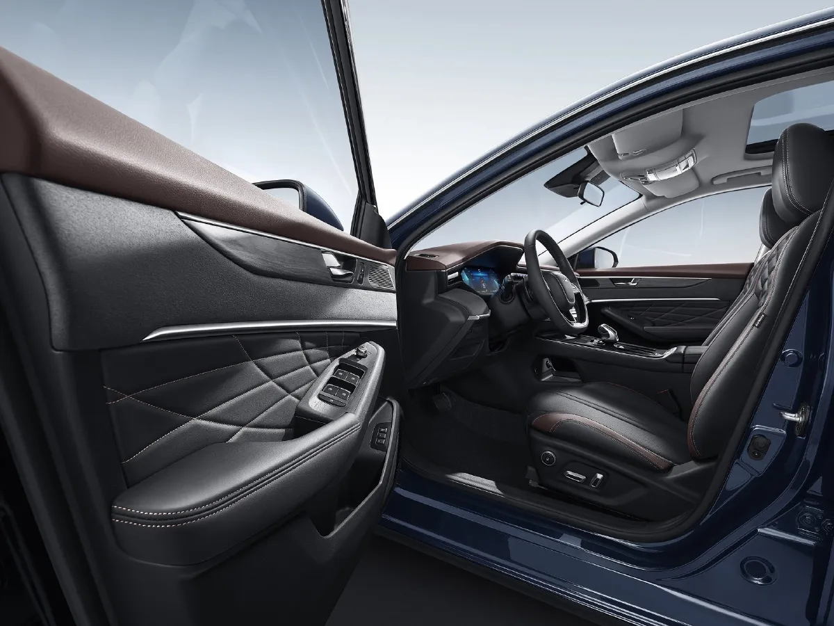 DongFeng Aeolus YiXuan MAX,autocango,china used car exporter,china ev exporter,chinese used car exporter,chinese used ev exporter