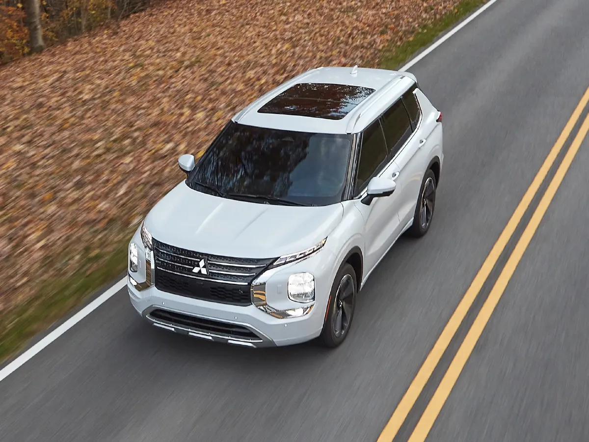 Mitsubishi Outlander,autocango,china used car exporter,china ev exporter,chinese used car exporter,chinese used ev exporter