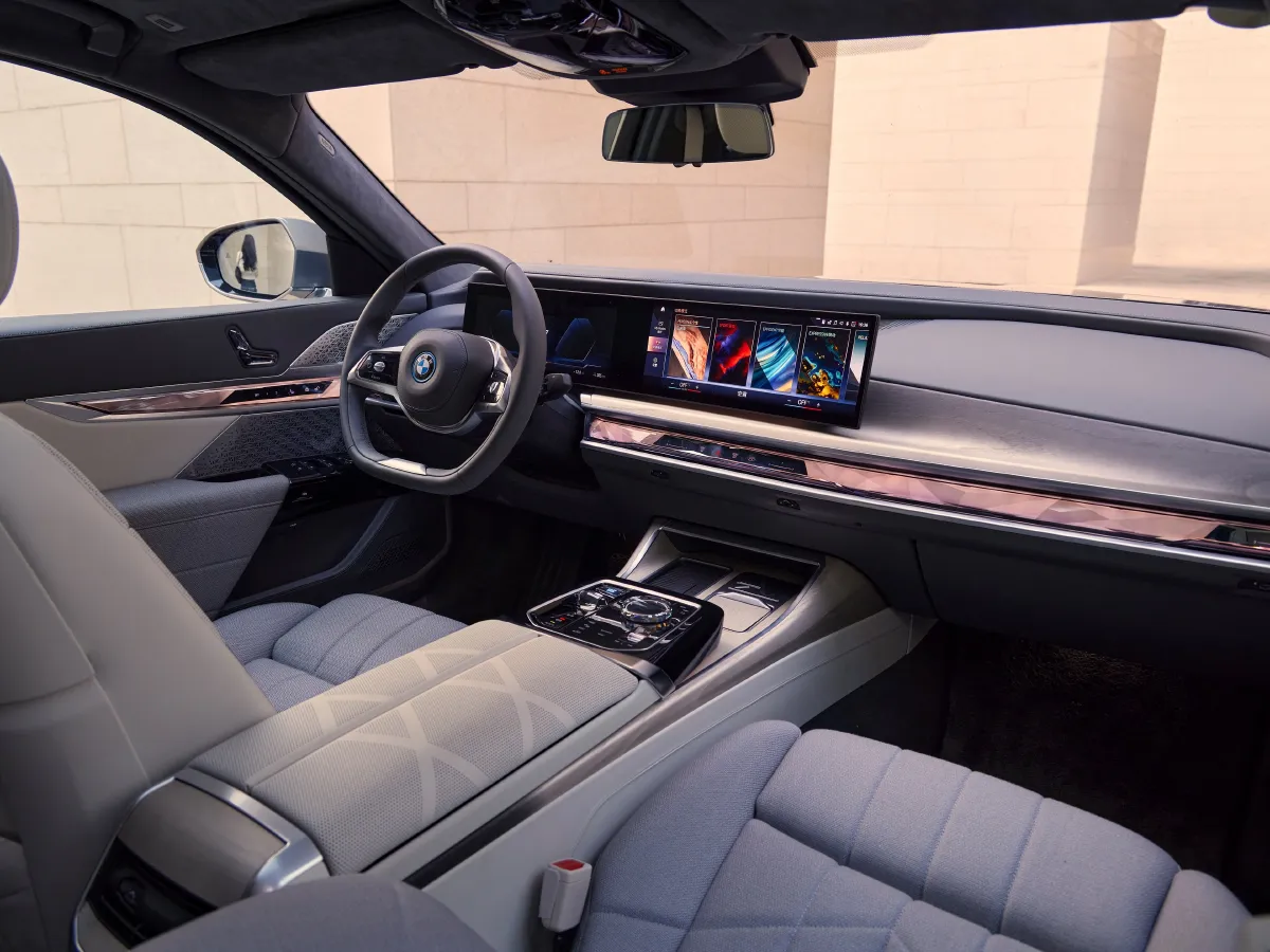 BMW i7,autocango,china used car exporter,china ev exporter,chinese used car exporter,chinese used ev exporter